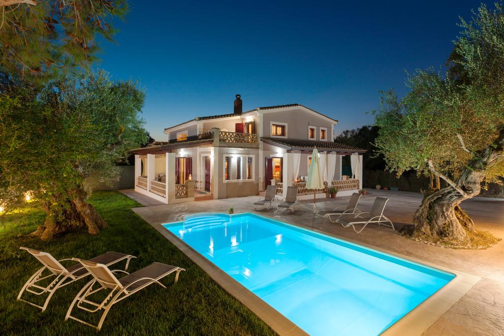 Evalexia Villa - Luxury Villa With Private Pool Near Laganas Perfect For Groups By Villa Mana Gers Kalamáki Kültér fotó