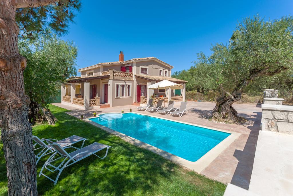 Evalexia Villa - Luxury Villa With Private Pool Near Laganas Perfect For Groups By Villa Mana Gers Kalamáki Kültér fotó