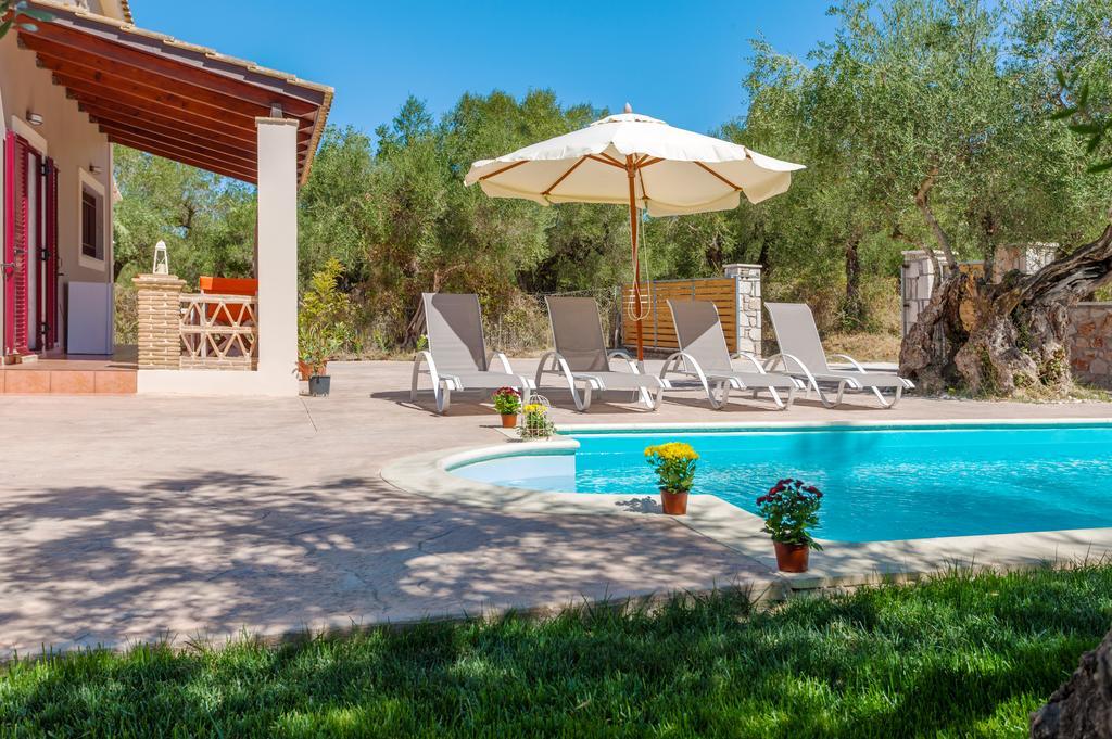 Evalexia Villa - Luxury Villa With Private Pool Near Laganas Perfect For Groups By Villa Mana Gers Kalamáki Kültér fotó