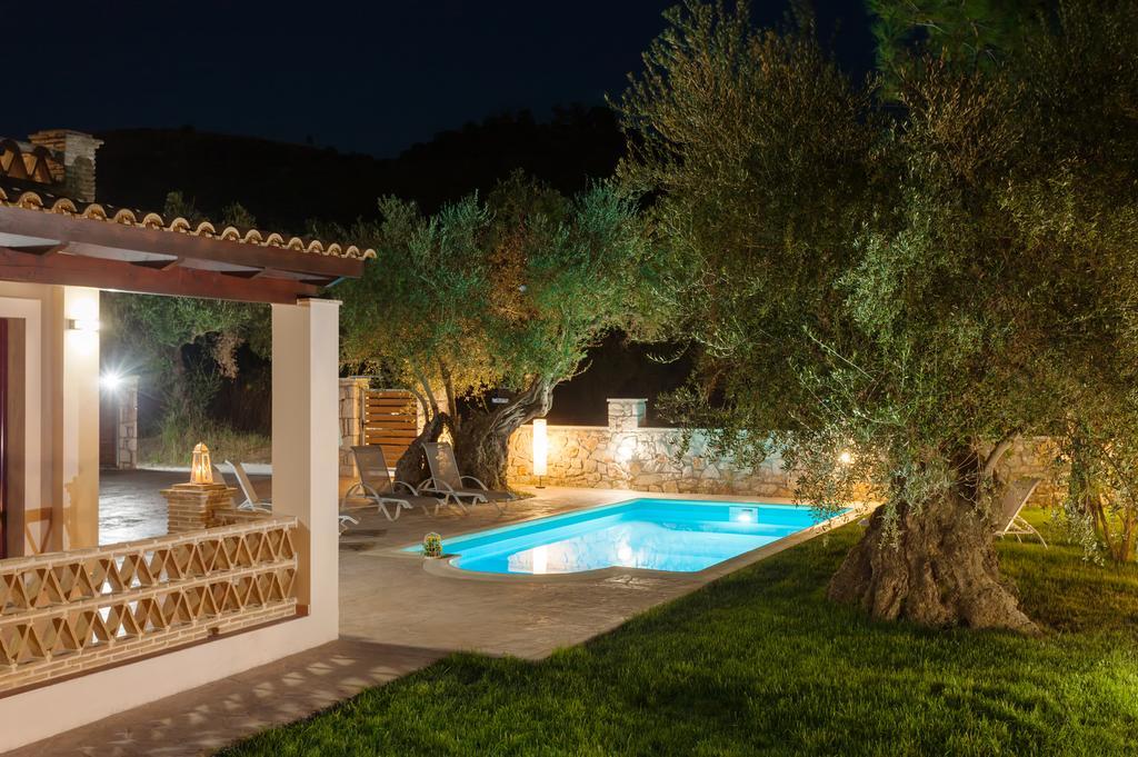 Evalexia Villa - Luxury Villa With Private Pool Near Laganas Perfect For Groups By Villa Mana Gers Kalamáki Kültér fotó