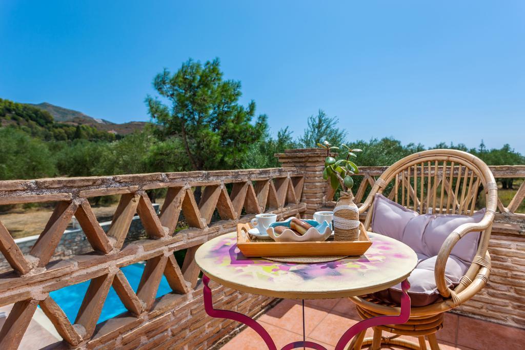 Evalexia Villa - Luxury Villa With Private Pool Near Laganas Perfect For Groups By Villa Mana Gers Kalamáki Kültér fotó