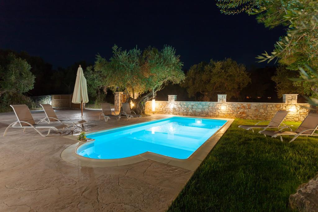 Evalexia Villa - Luxury Villa With Private Pool Near Laganas Perfect For Groups By Villa Mana Gers Kalamáki Kültér fotó